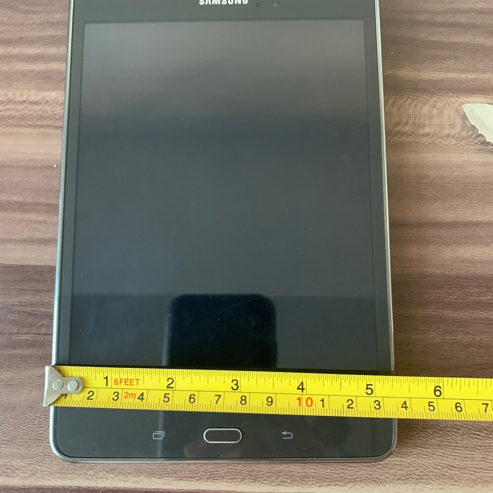 Samsung Tablet - Picture 4 of 6
